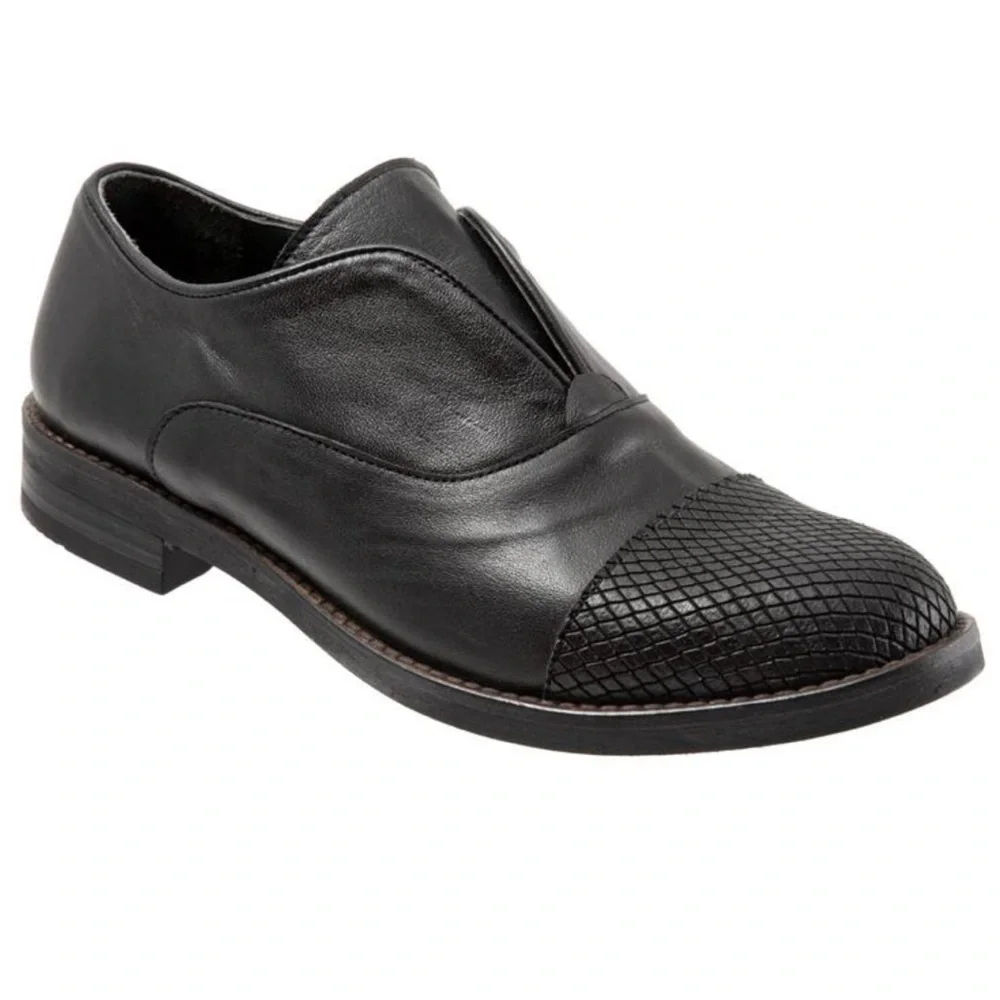 Black Leather Classic Loafer Shoe size EU 40 US 9.5-10